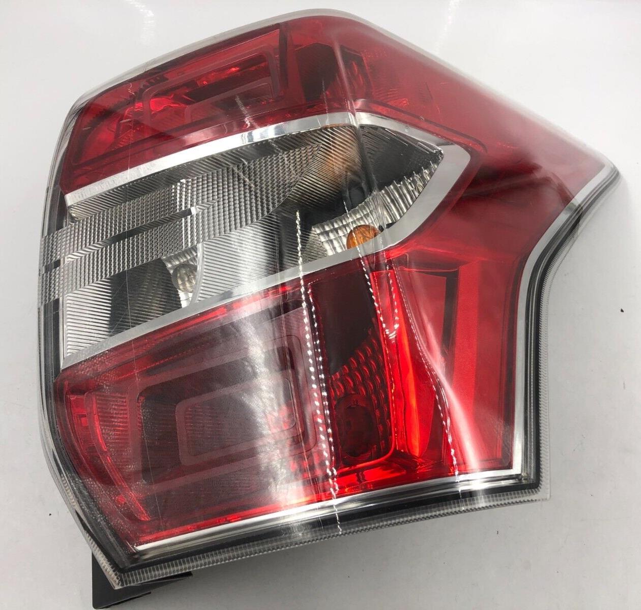 2014-2016 Subaru Forester Driver Side Tail Light Taillight OEM G01B39040