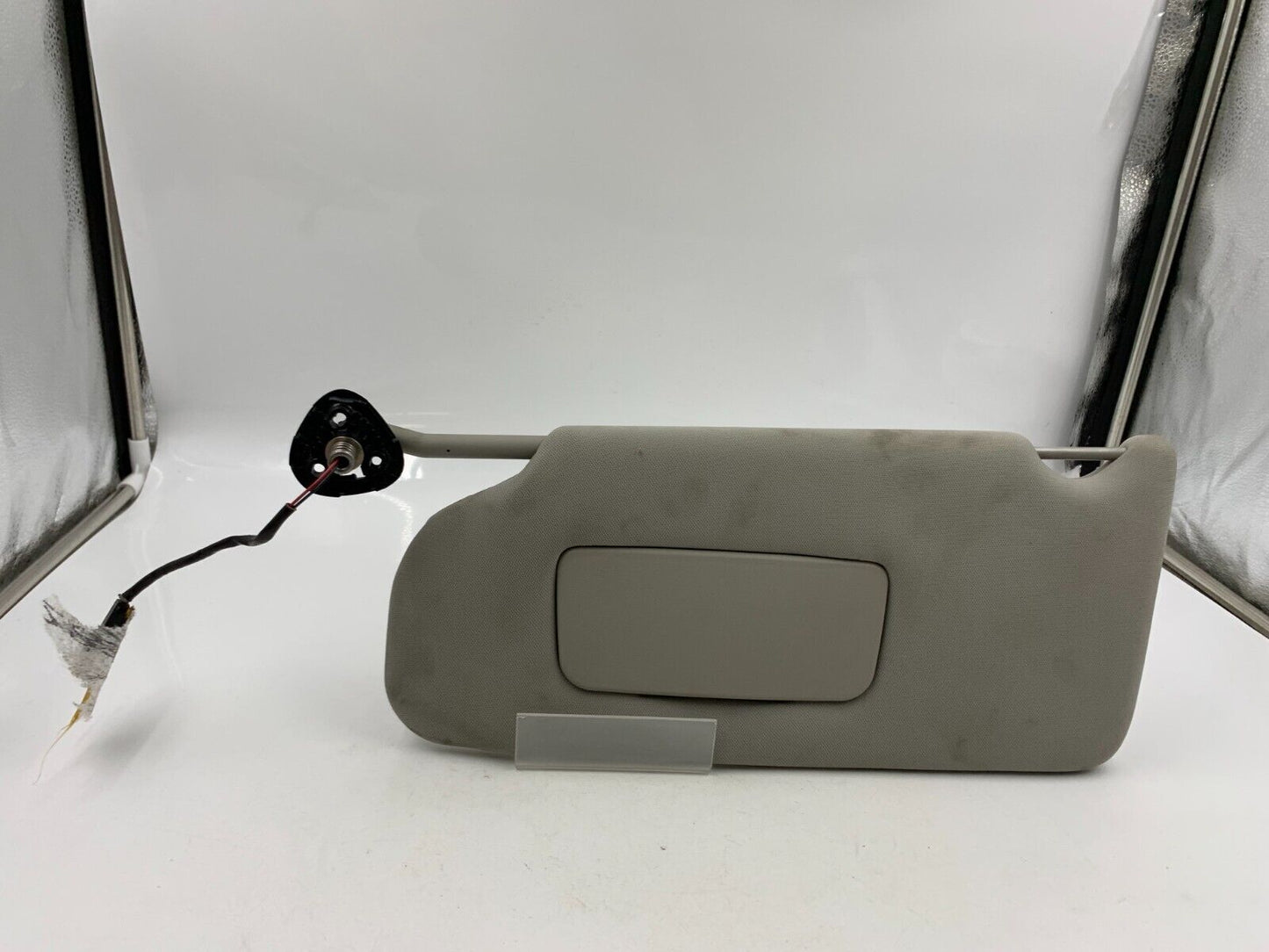 2005-2009 Buick Lacrosse Driver Sunvisor Gray Illuminated OEM F01B06061