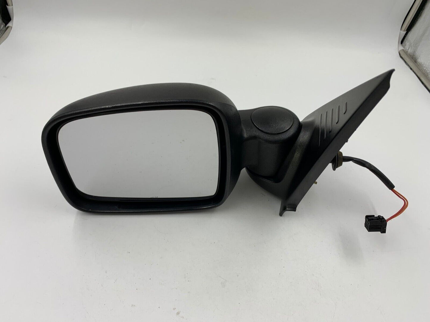 2002-2007 Jeep Liberty Driver Side View Power Door Mirror Black OEM G03B40003