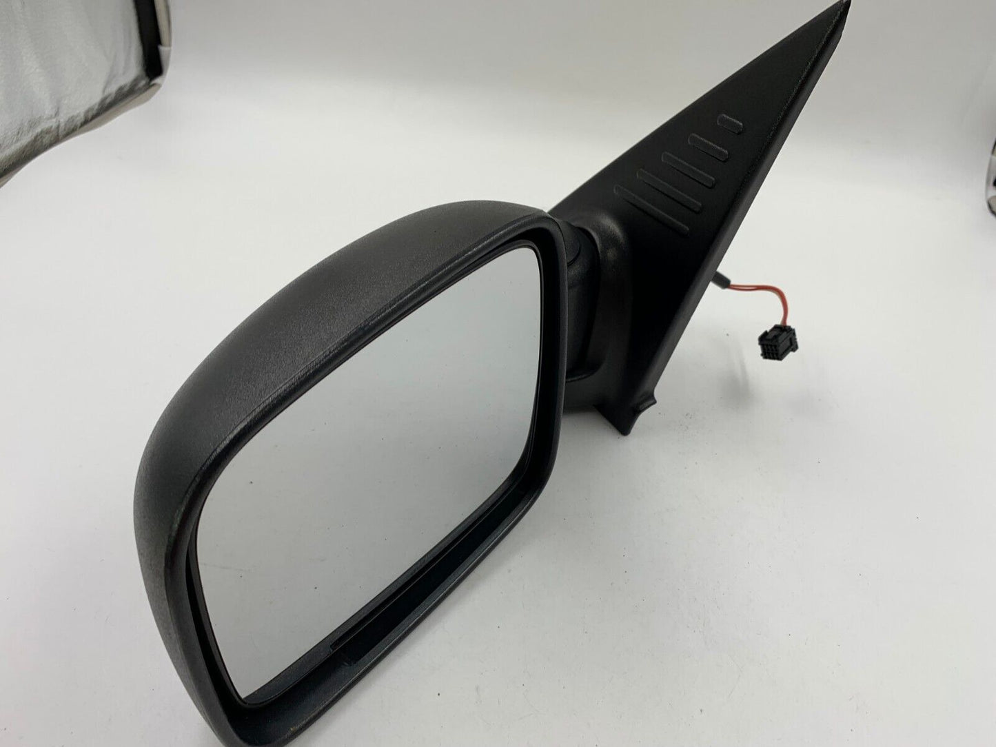 2002-2007 Jeep Liberty Driver Side View Power Door Mirror Black OEM G03B40003