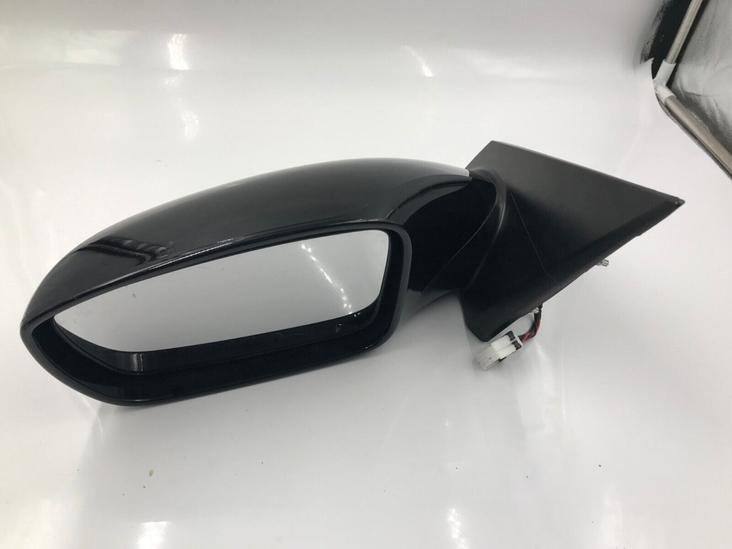 2011-2014 Hyundai Sonata Driver Side View Power Door Mirror Black OEM E04B44043