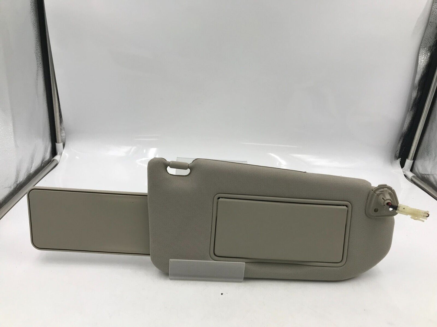 2003-2007 Infiniti G35 Passenger Sun Visor Sunvisor Light Beige OEM G01B44031