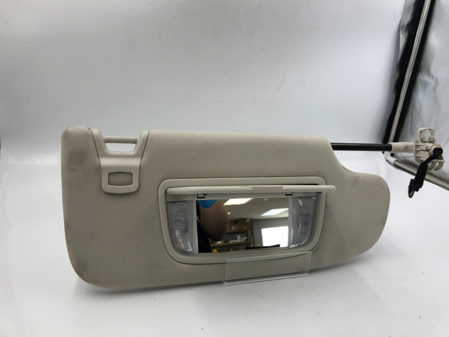 2015-2016 Ford Fusion Passenger Sun Visor Sunvisor Gray Illumination J01B45082