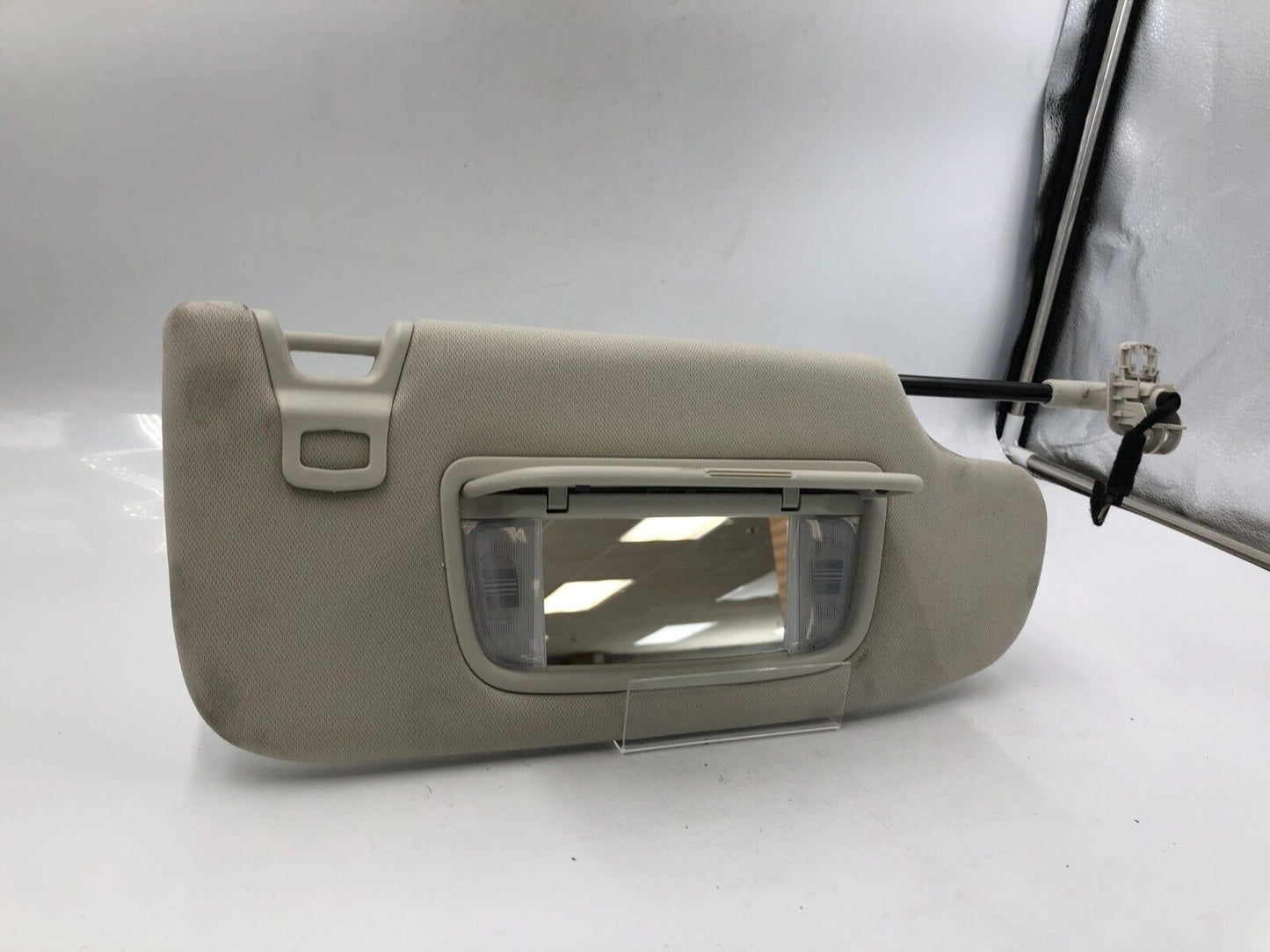 2015-2016 Ford Fusion Passenger Sun Visor Sunvisor Gray Illumination J01B45082