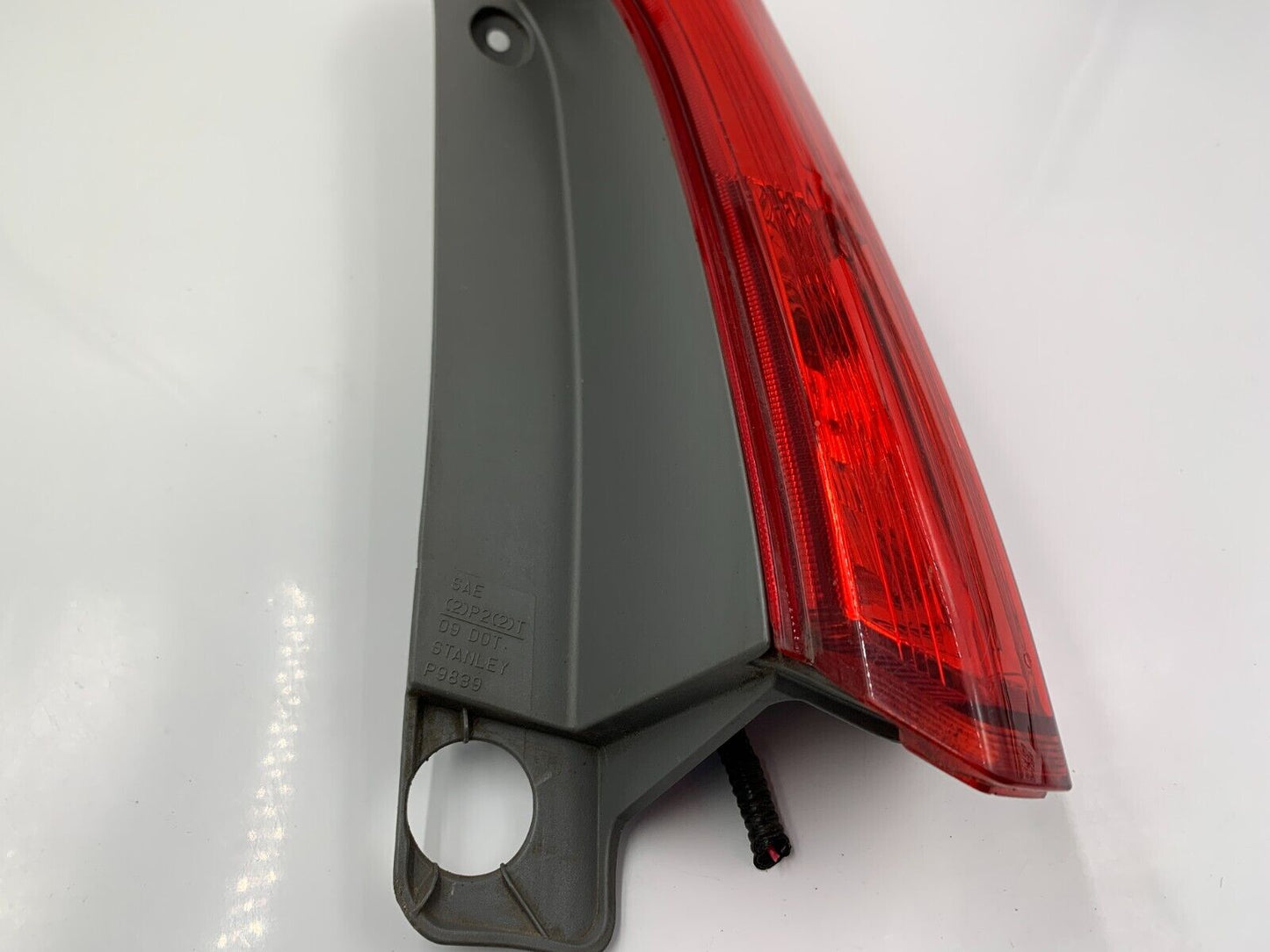 2012-2014 Honda CR-V Passenger Side Upper Tail Light Taillight OEM G03B41069