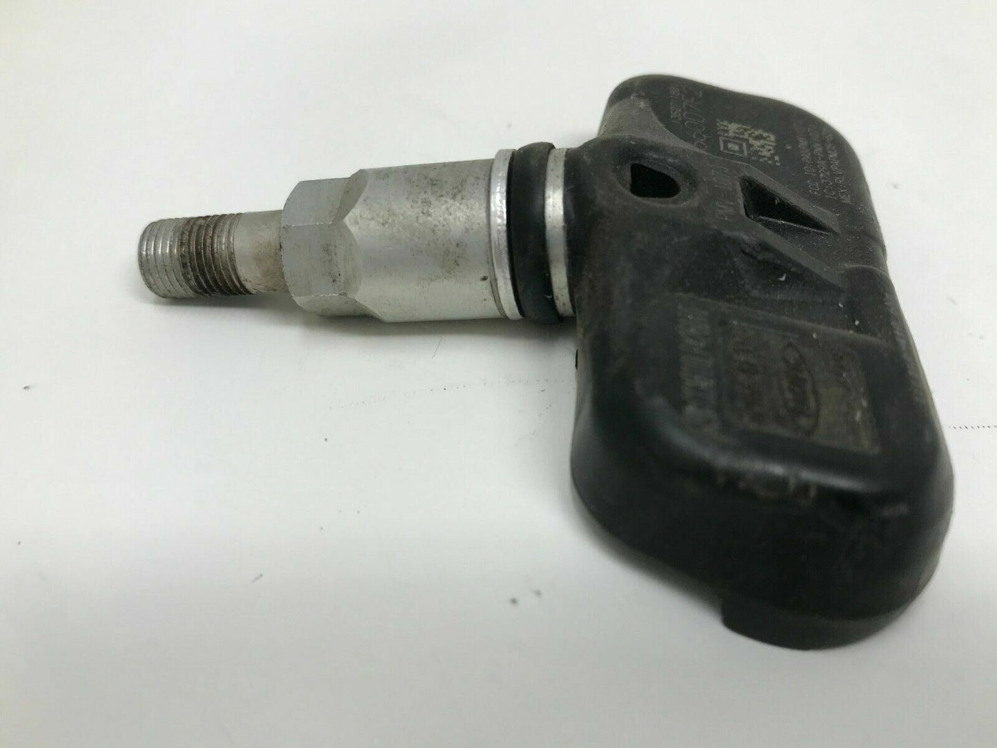 2014 Toyota Tacoma TPMS Sensor Tire Pressure Sensor Genuine OEM E02B13022