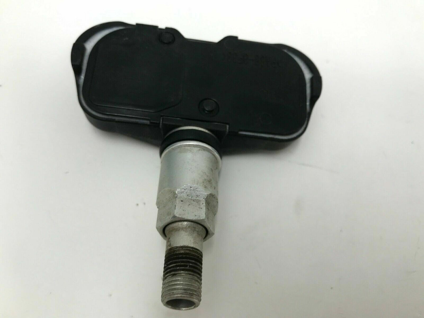 2014 Toyota Tacoma TPMS Sensor Tire Pressure Sensor Genuine OEM E02B13022