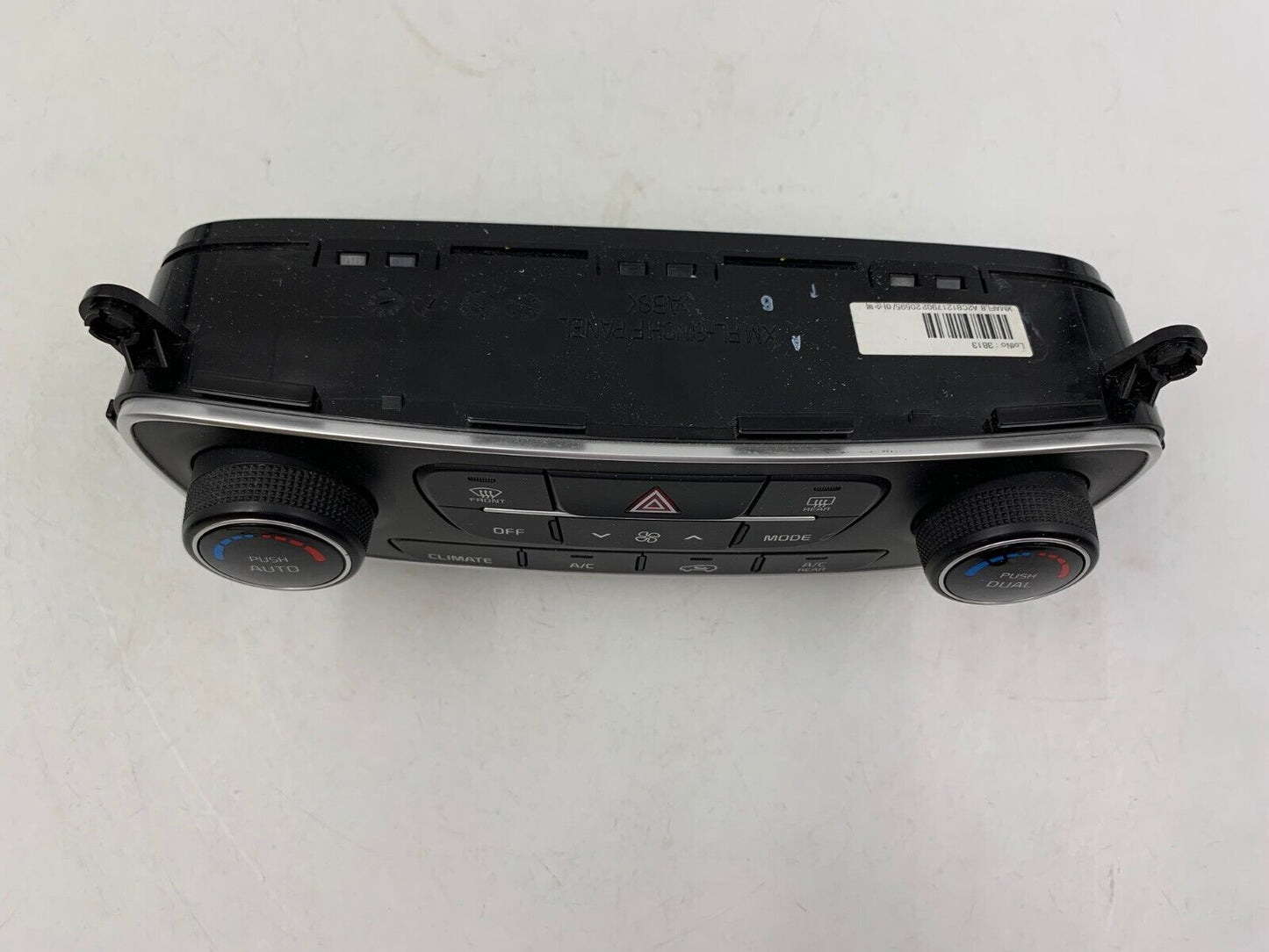 2014-2015 Kia Sorento AC Heater Climate Control Temperature Unit OEM B04B11037