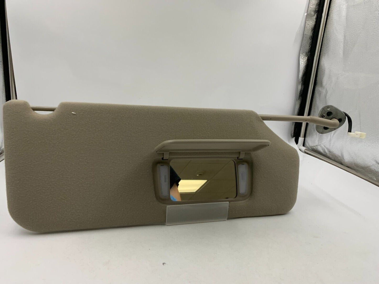 2011-2014 Toyota Sienna Passenger Sun Visor Sunvisor Gray Illuminated C01B10064