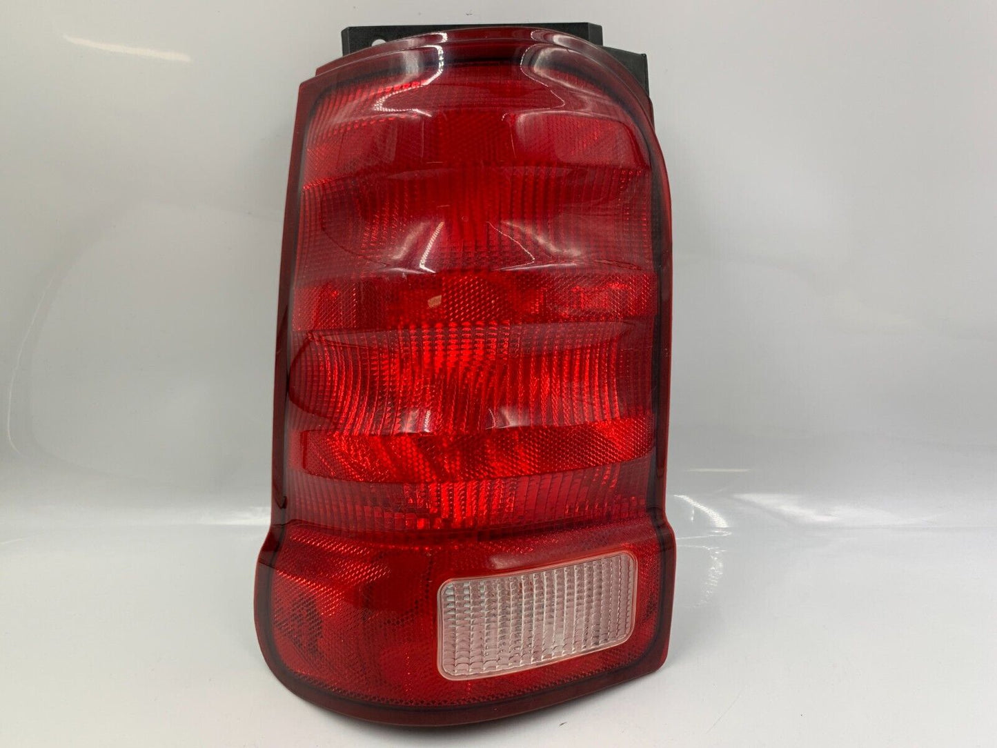 2003 Ford Explorer 2DR Driver Side Tail Light Taillight OEM B01B38022