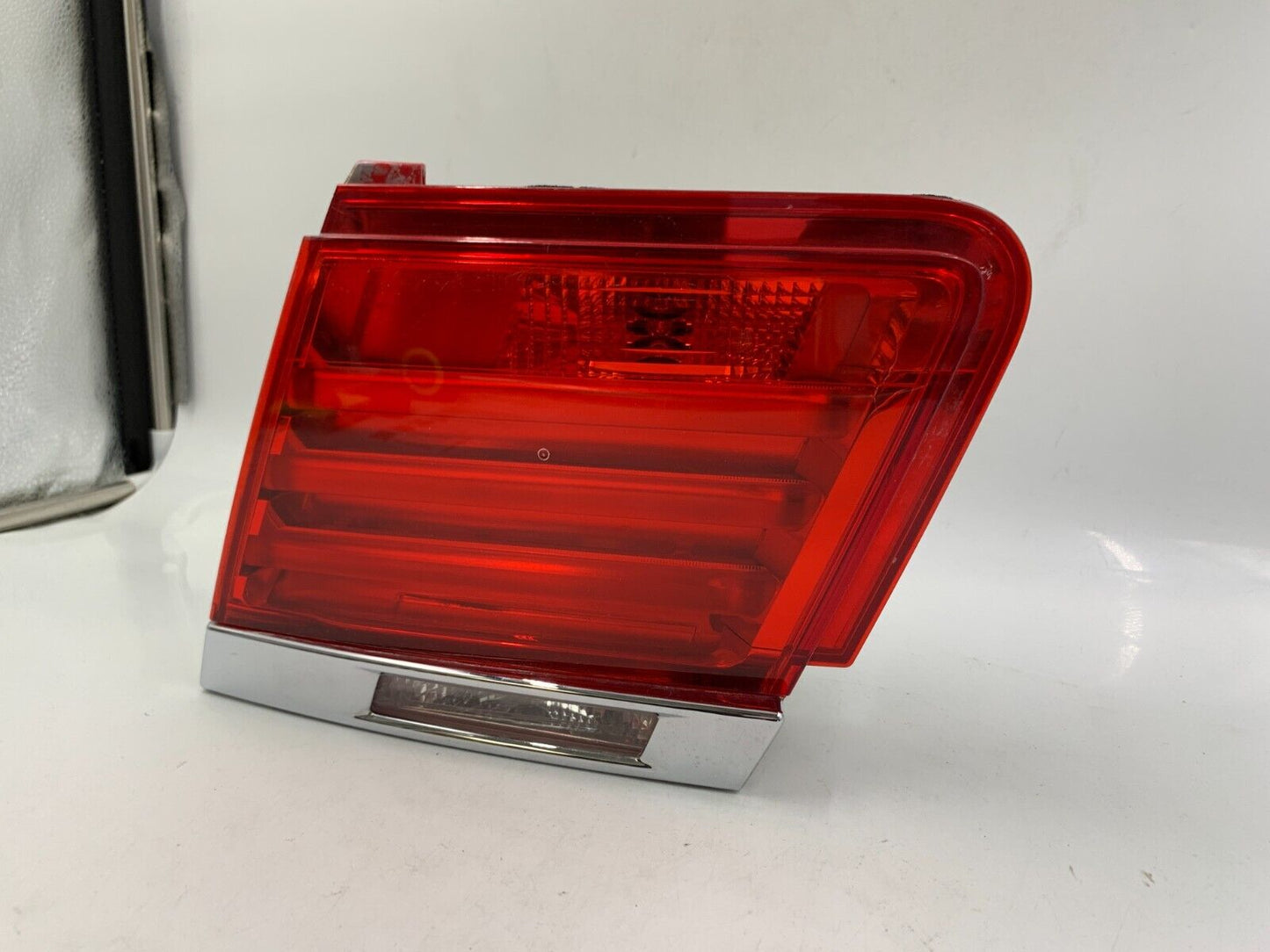 2011-2012 BMW 740i Passenger Side Tail Light Lid Mounted Taillight OEM D01B17049