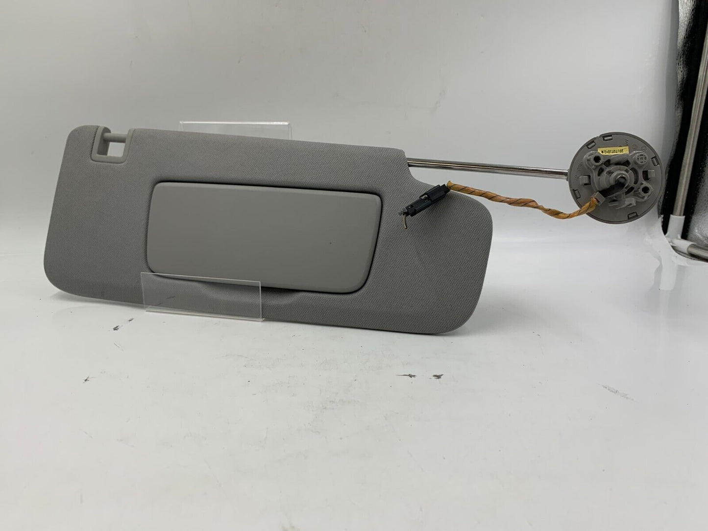 2018-2020 GMC Terrain Passenger Sun Visor Sunvisor Illuminate Gray OEM E04B04041