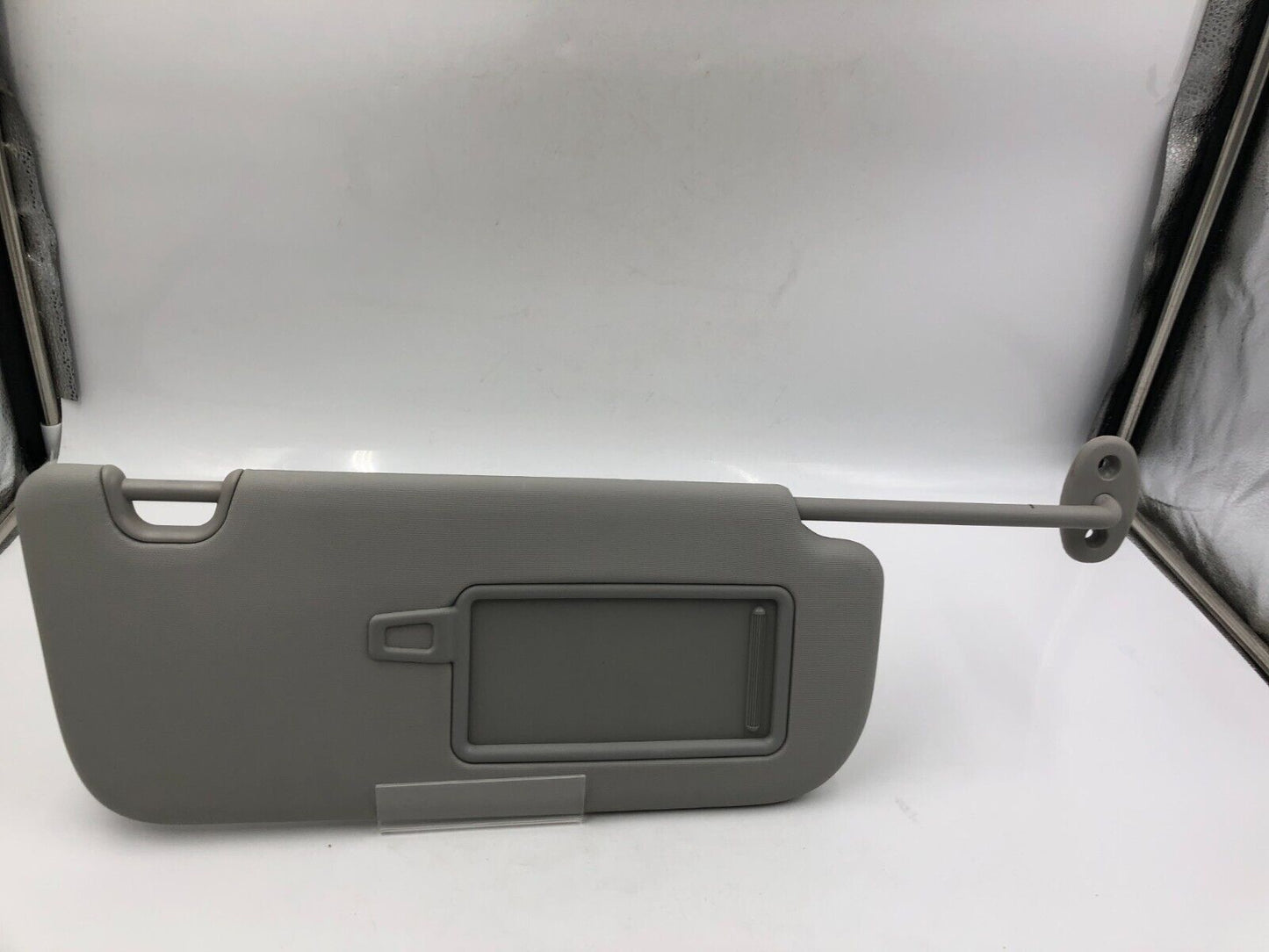 2014-2019 Kia Soul Passenger Sun Visor Sunvisor Gray Illuminated OEM E03B45064