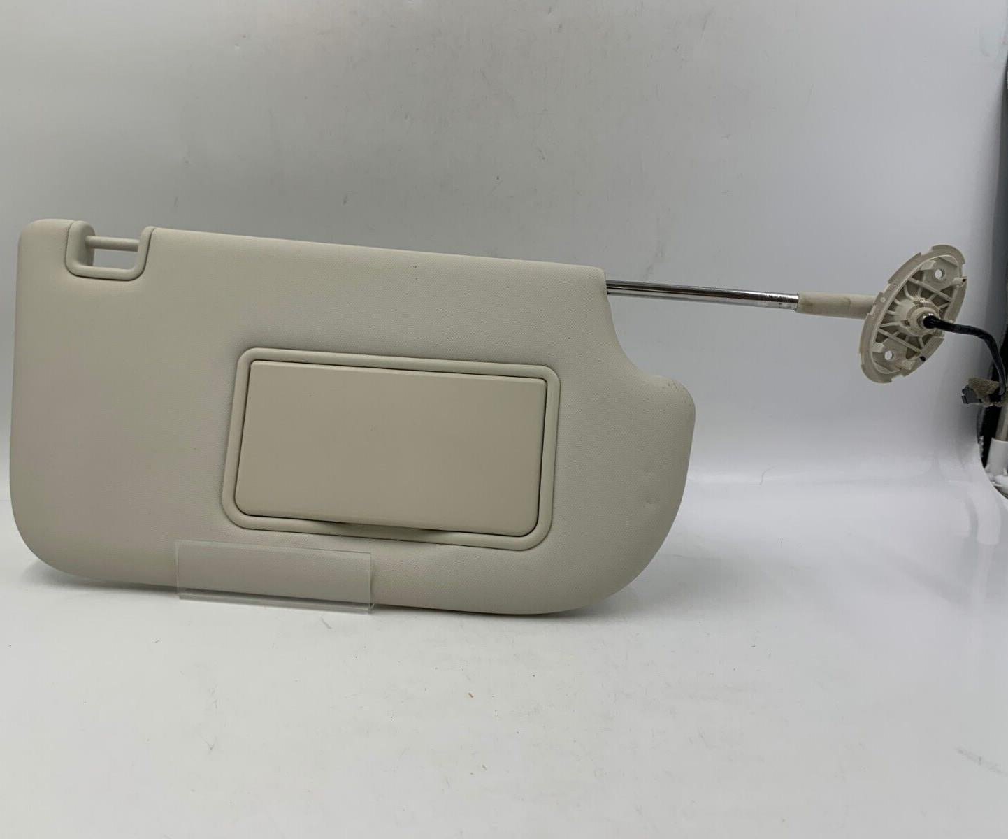 2013-2019 Ford Escape Passenger Sun Visor Sunvisor Ivory Illuminated A01B08034