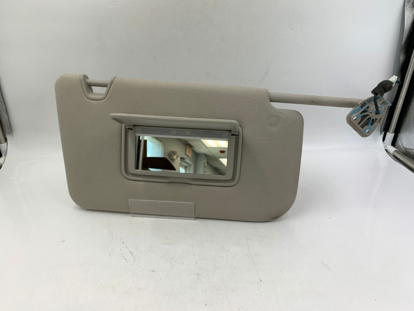 2014-2017 Nissan Rogue Passenger Sun Visor Sunvisor Gray Illuminated A02B01024