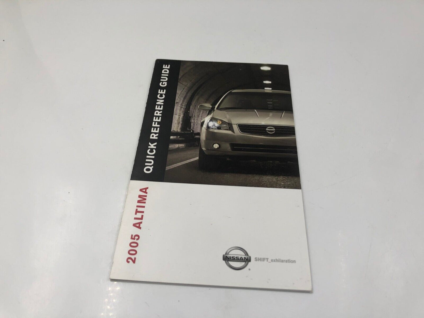 2005 Nissan Altima Owners Manual Handbook Set with Case OEM A02B28035