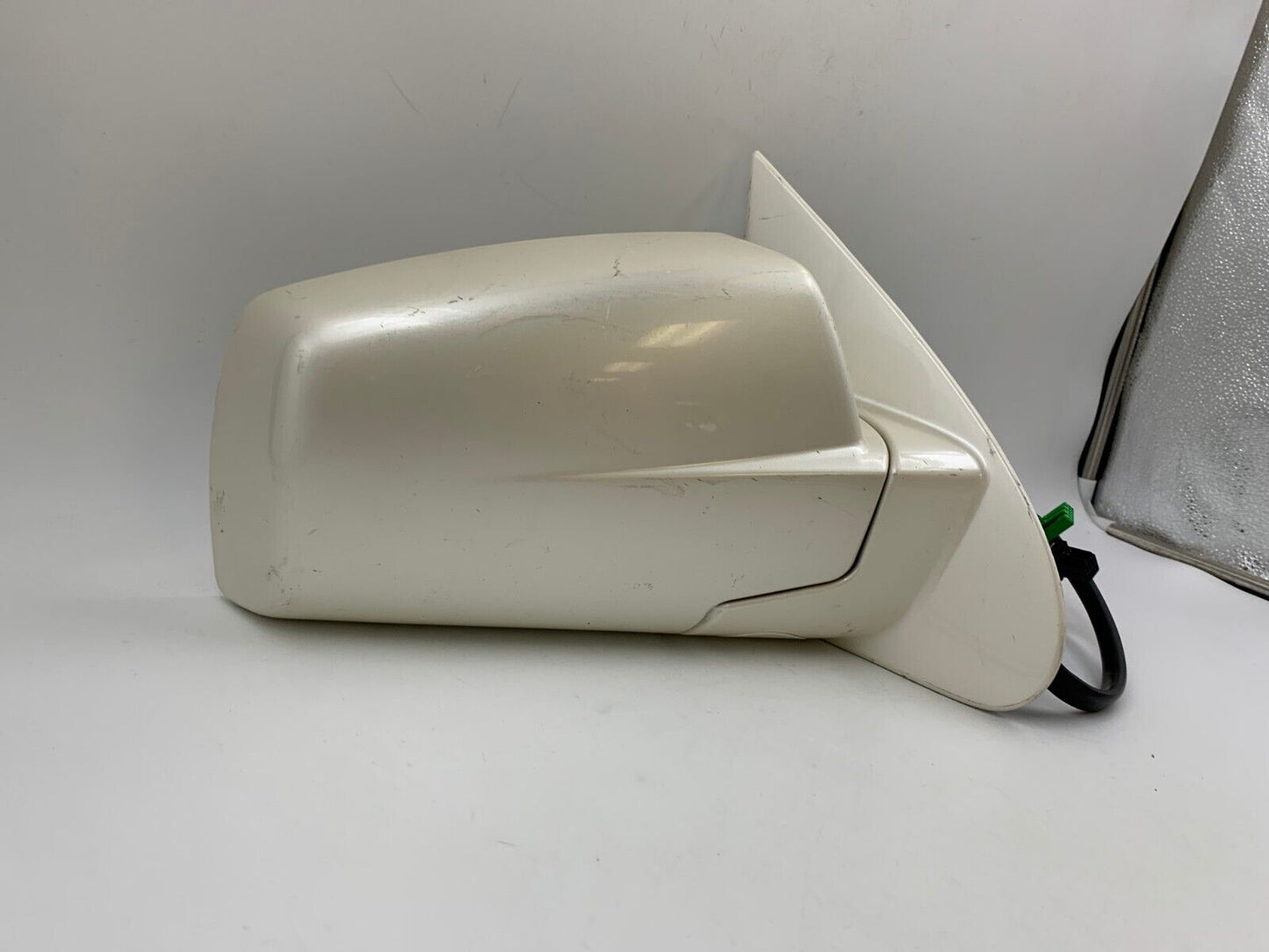 2004-2006 Cadillac SRX Passenger Side View Power Door Mirror Pearl OEM B02B42051