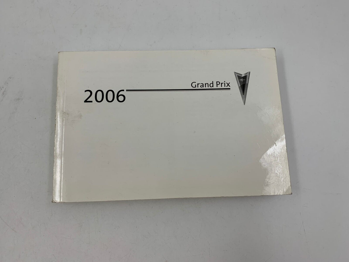 2006 Pontiac Grand Prix Owners Manual Handbook Set with Case OEM B02B41042