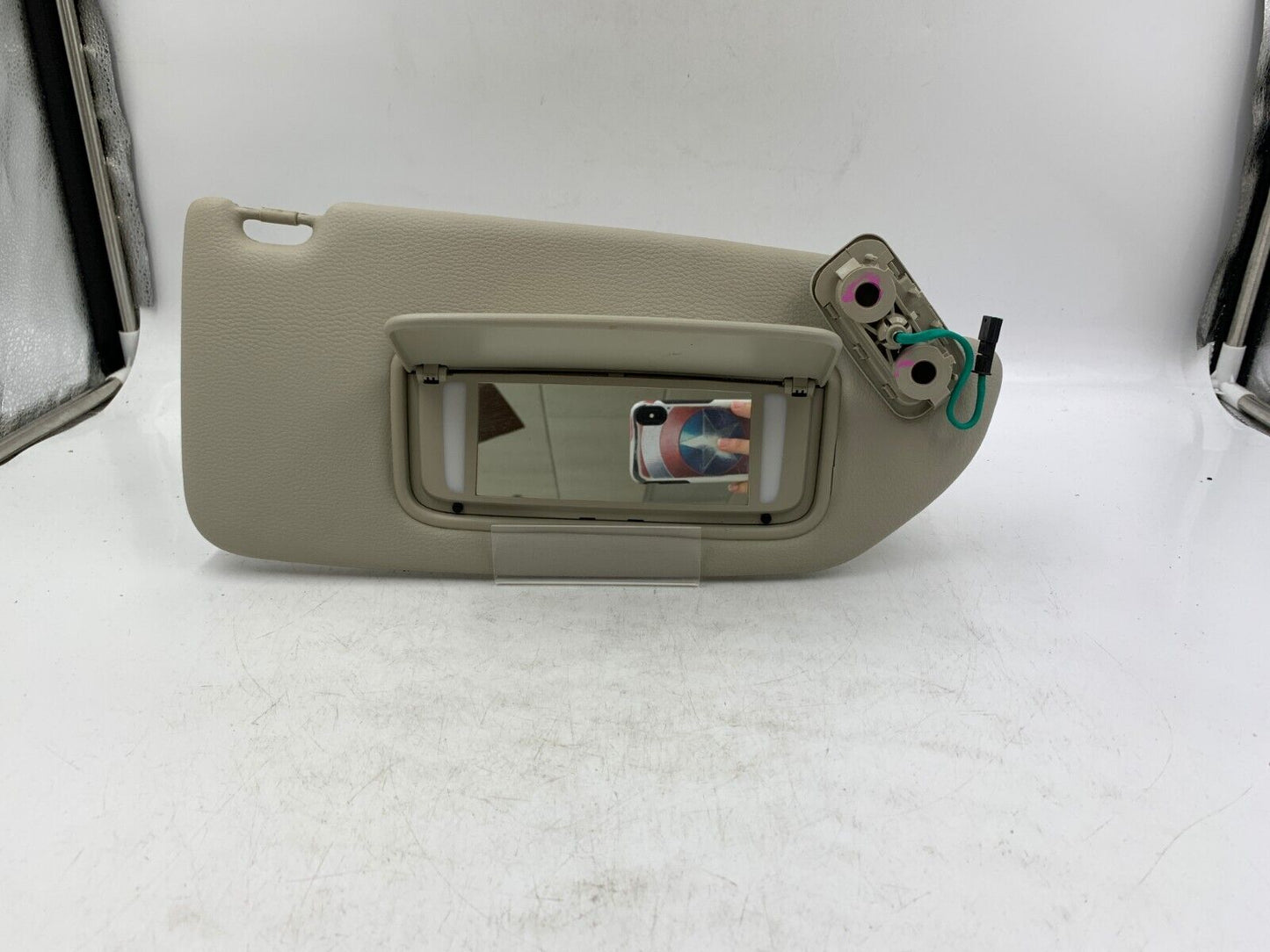 2002-2004 Volvo XC70 Passenger Sun Visor Sunvisor Gray Illuminated OEM B02B04042