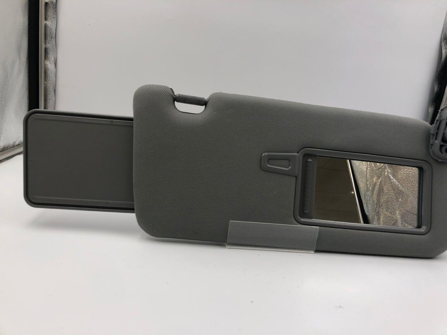 2011-2015 Kia Sorento Passenger Sun Visor Sunvisor Gray OEM C01B32027