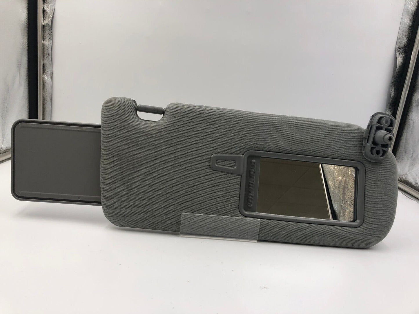 2011-2015 Kia Sorento Passenger Sun Visor Sunvisor Gray OEM C01B32027