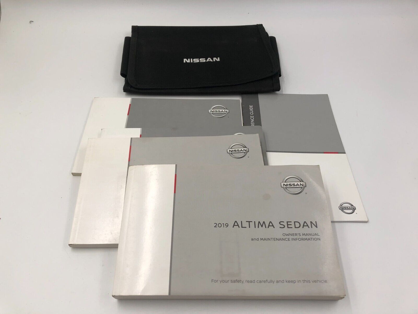 2019 Nissan Altima Sedan Owners Manual Handbook Set with Case OEM C03B45028