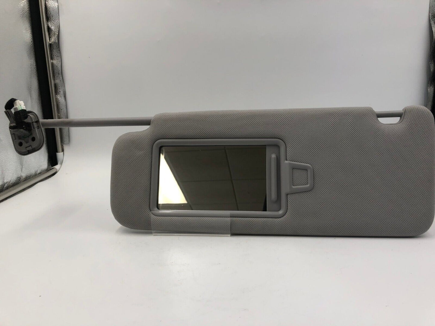 2015-2019 Hyundai Sonata Driver Sun Visor Sunvisor Gray Illuminated C02B28020