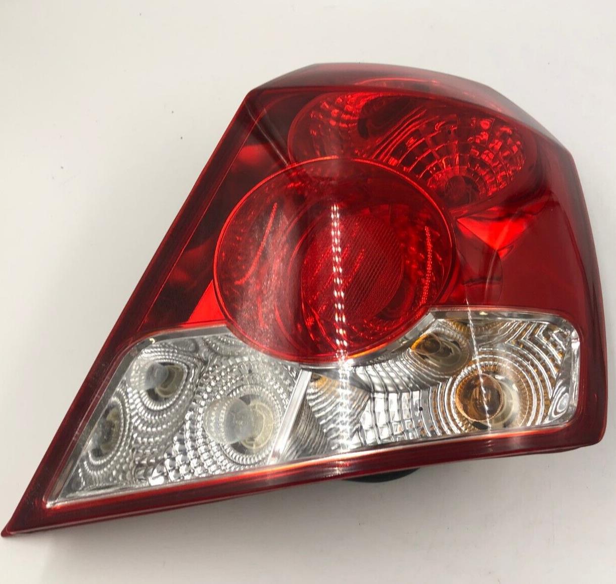 2004-2008 Chevrolet Aveo Hatchback Passenger Side Tail Light OEM C03B52055