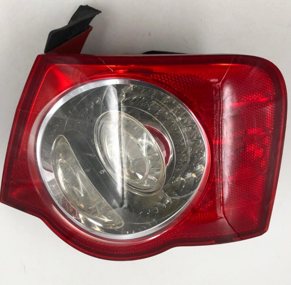 2008-2010 Volkswagen Passat Sedan Passenger Tail Light Taillight Lamp D03B42055