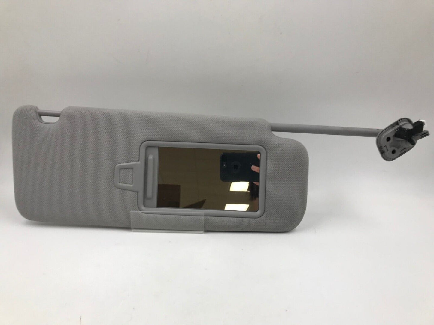 2015-2019 Hyundai Elantra Passenger Sun Visor Sunvisor Gray OEM D04B04002