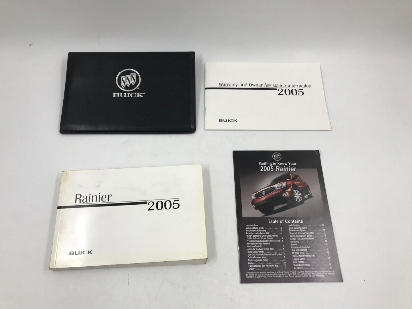 2005 Buick Rainier Owners Manual Set with Case OEM D04B04003