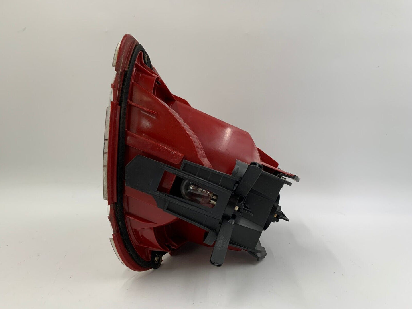 2007-2010 Mini Cooper Driver Side Tail Light Taillight OEM E03B04064