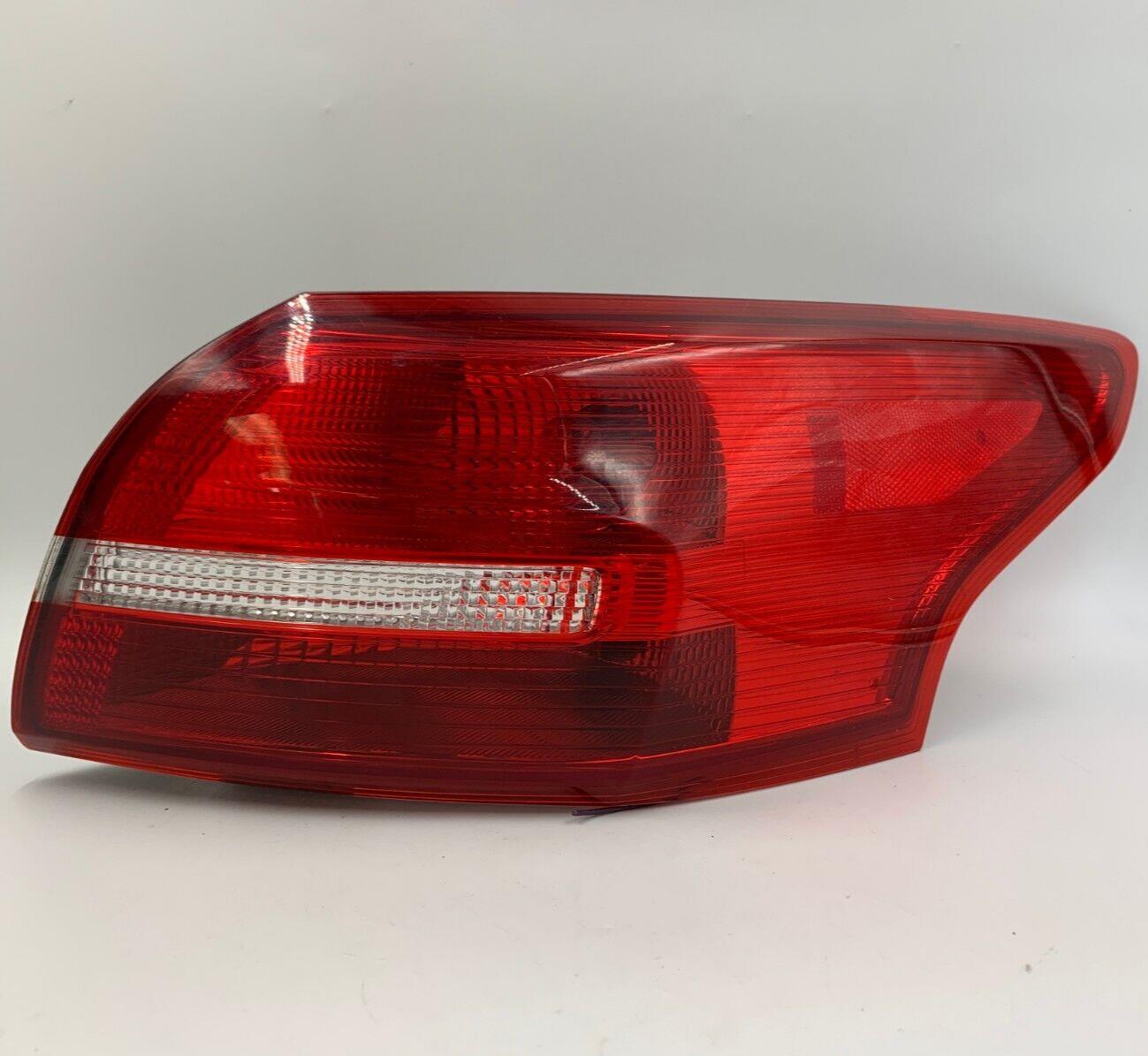 2015-2018 Ford Focus Sedan Passenger Side Tail Light Taillight OEM E03B40035