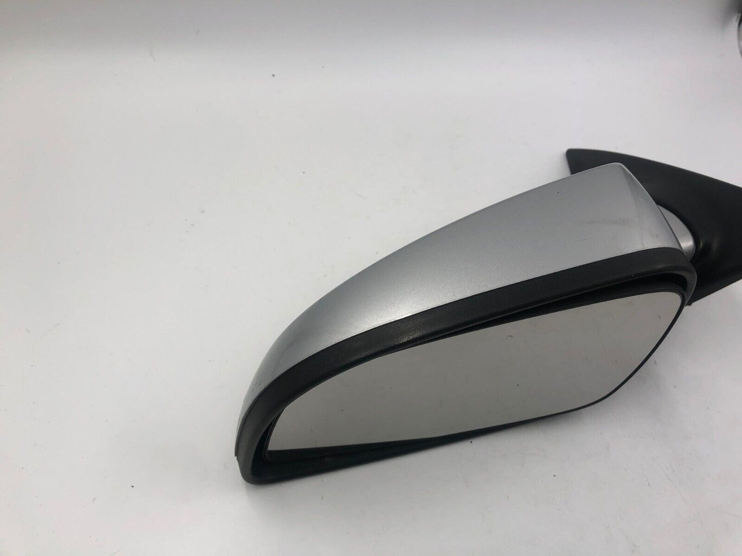 2008-2012 Chevrolet Malibu Driver Side View Power Door Mirror Silver D04B51050