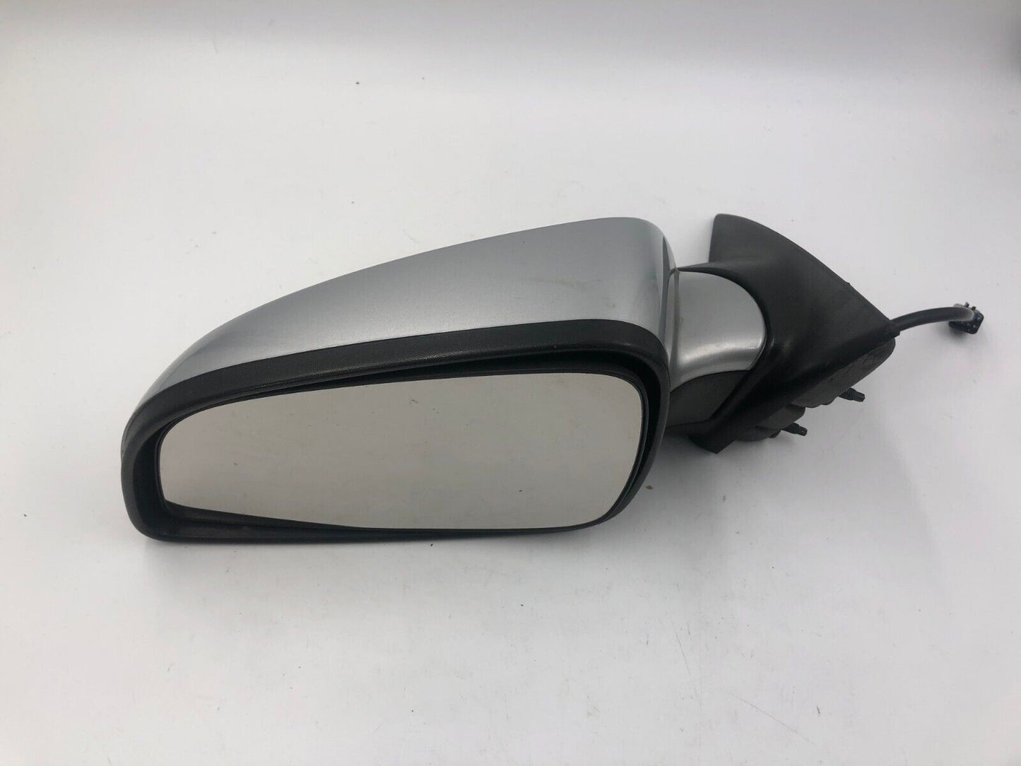 2008-2012 Chevrolet Malibu Driver Side View Power Door Mirror Silver D04B51050