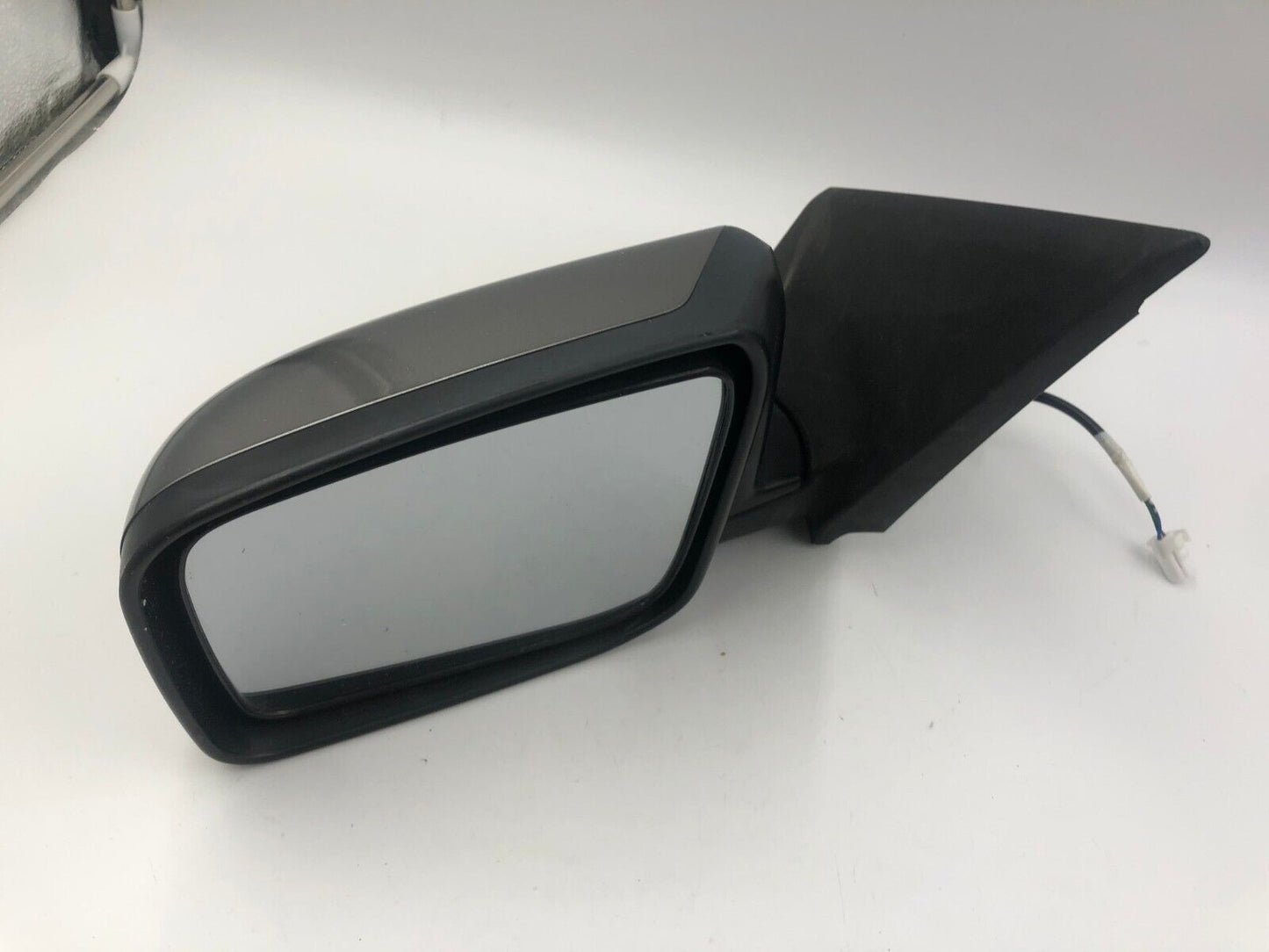 2008-2015 Nissan Rogue Driver Side View Power Door Mirror Black OEM E01B44023