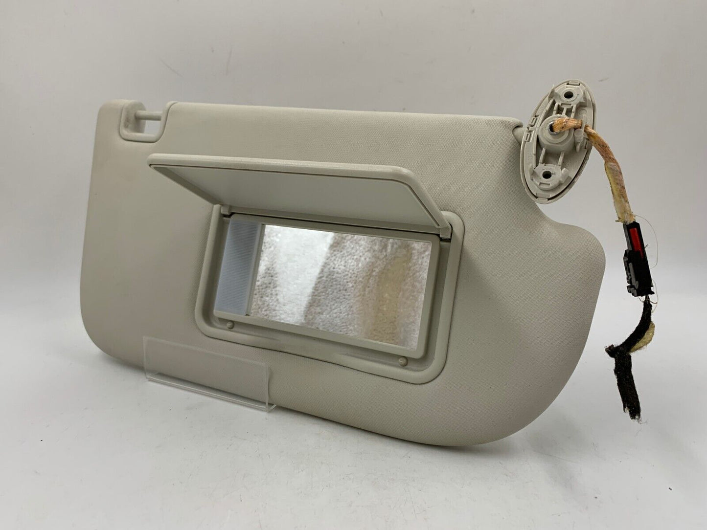 2013-2018 Ford Focus Passenger Sun Visor Sunvisor Ivory Illumination E03B47026