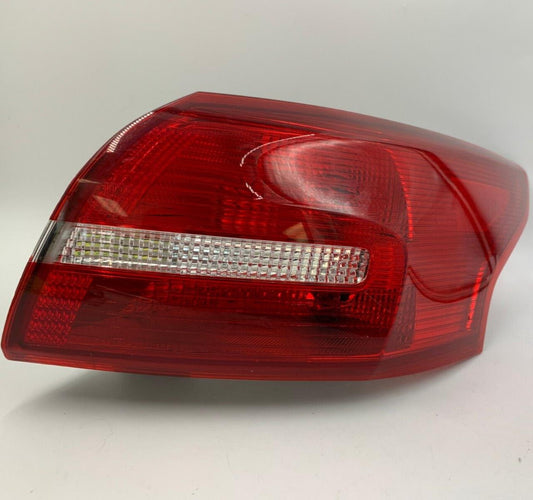 2015-2018 Ford Focus Sedan Passenger Side Tail Light Taillight OEM E02B05016