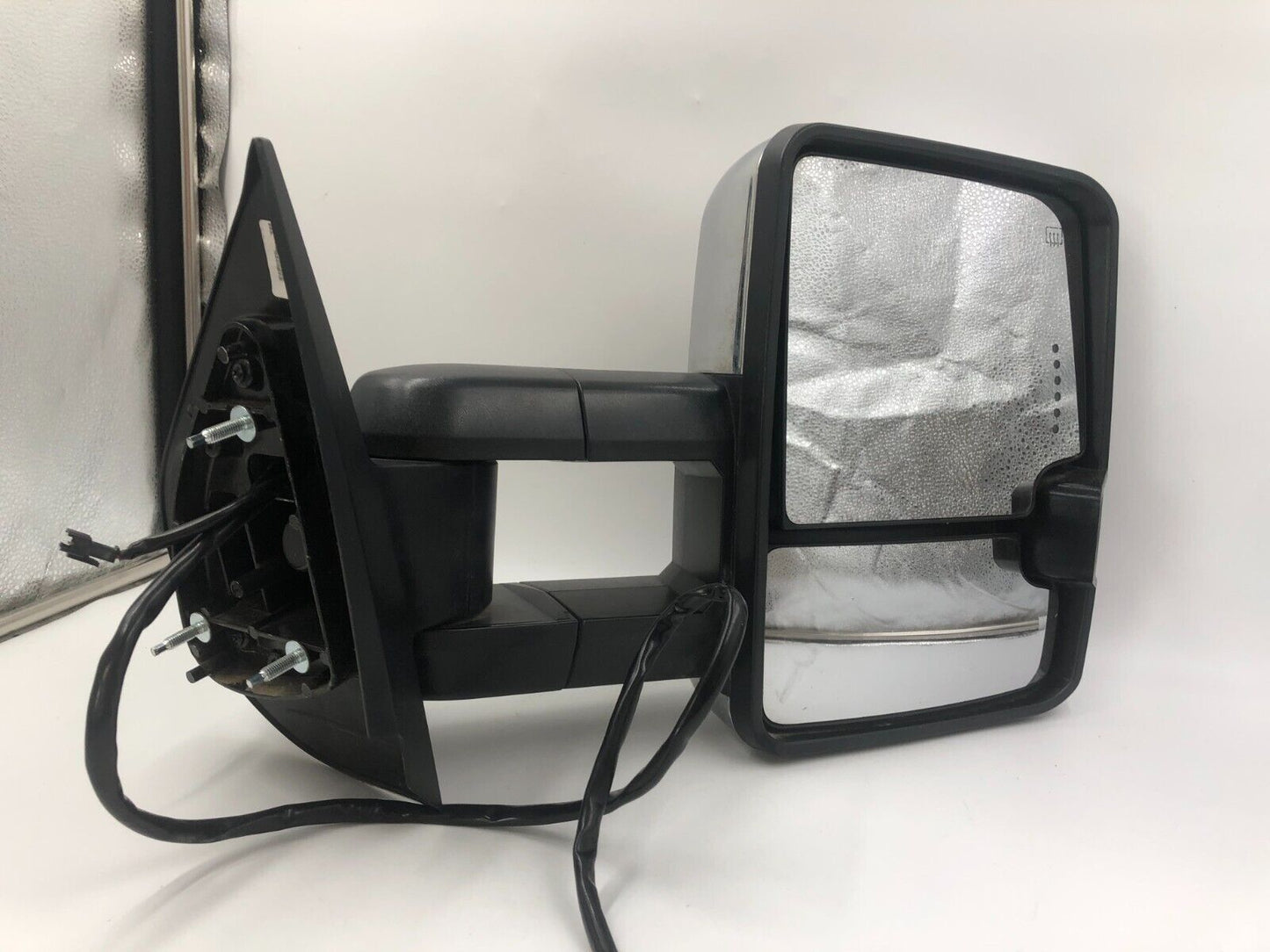 2007-2013 GMC Sierra 1500 Passenger Side View Power Door Mirror Chrome E03B48056