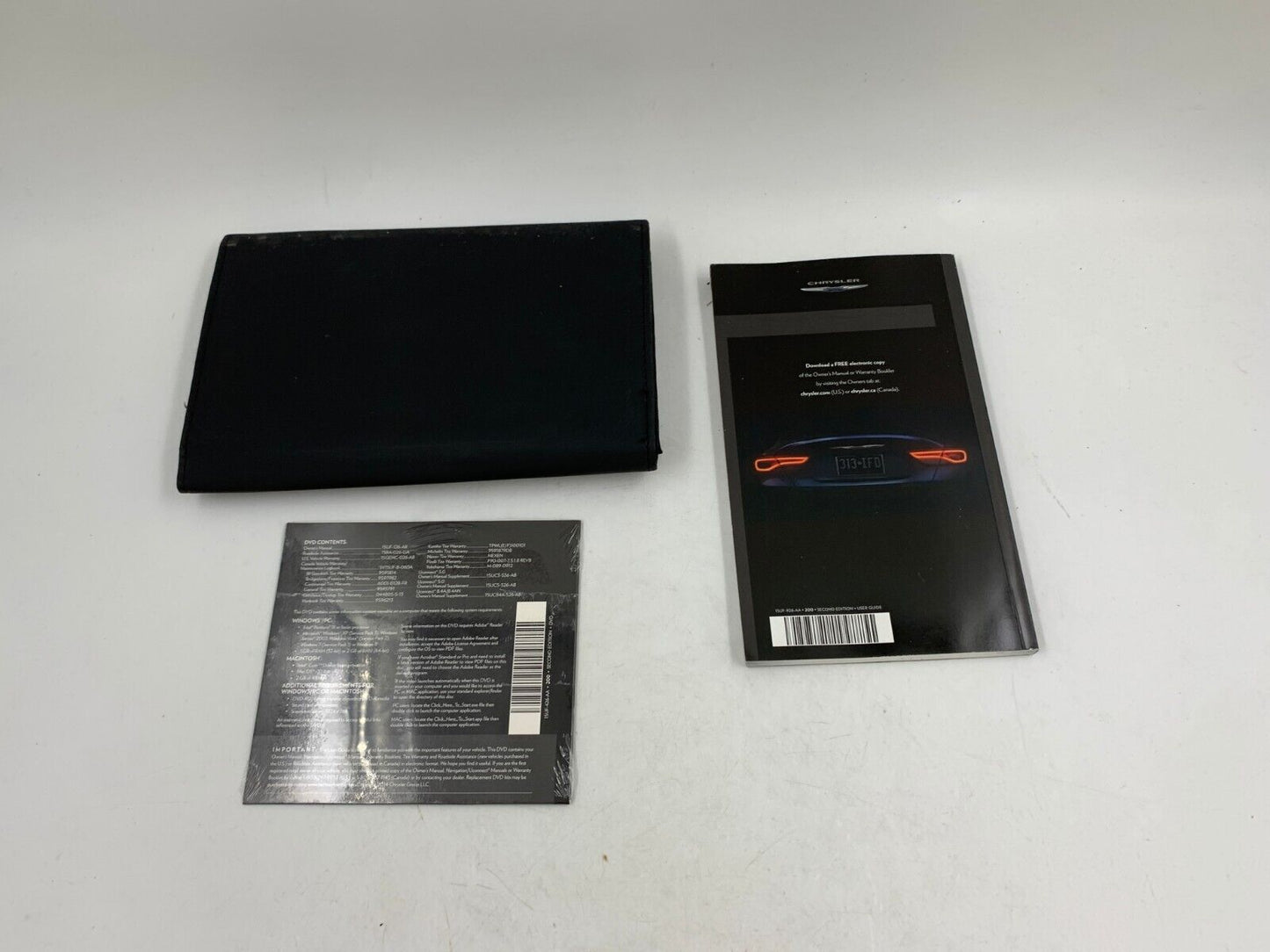 2015 Chrysler 200 Owners Manual Set with Case OEM E04B01062