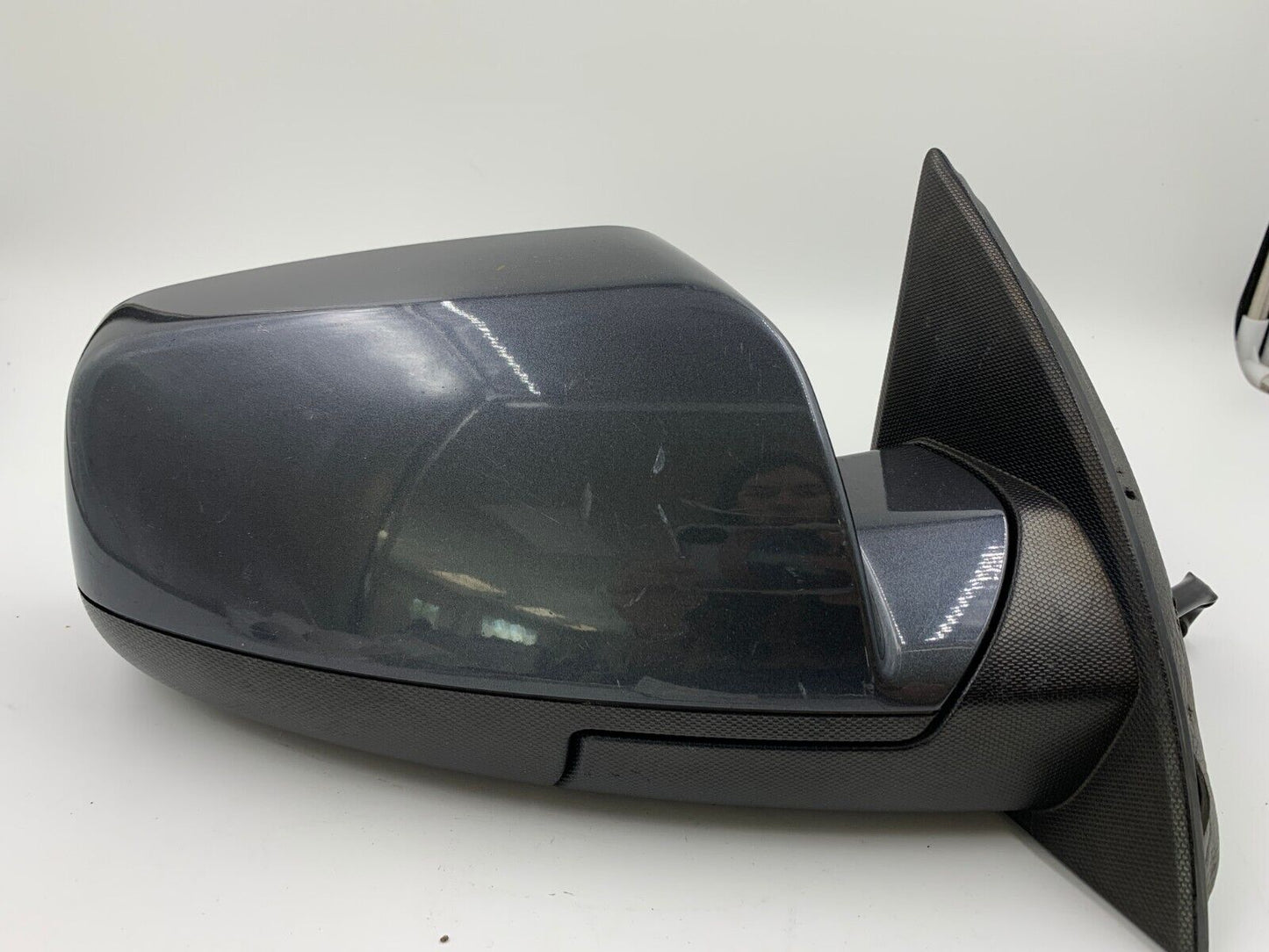 2010-2011 GMC Terrain Passenger View Power Door Mirror Gray OEM A02B05004