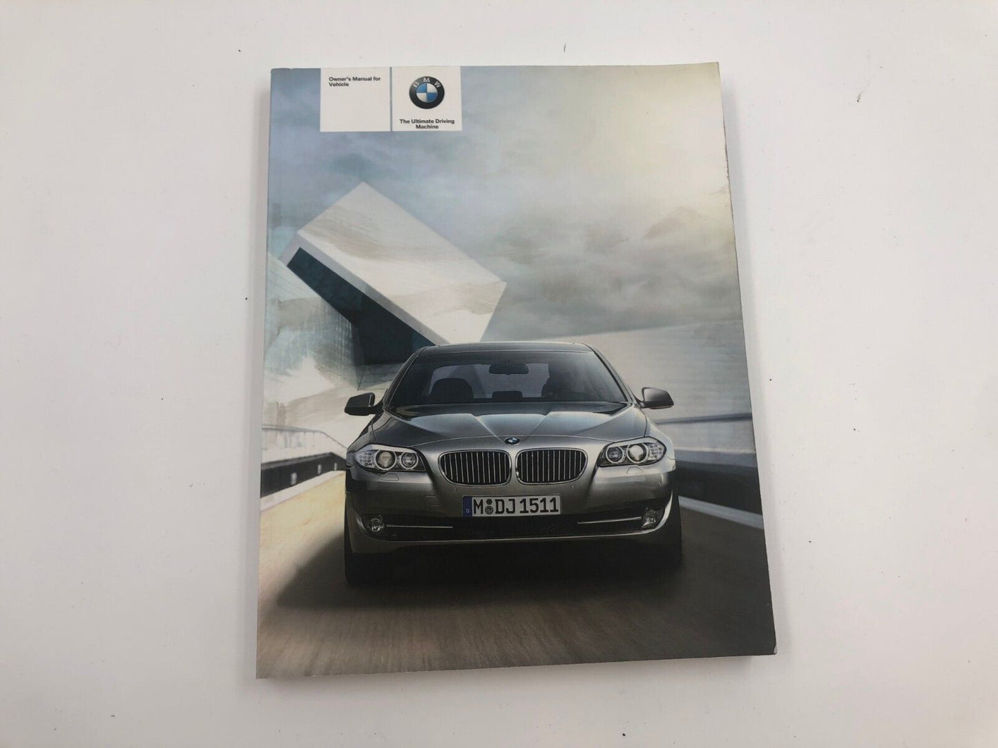 2011 BMW 528i 535i 550i Sedan Owners Manual Set with Case A01B11026