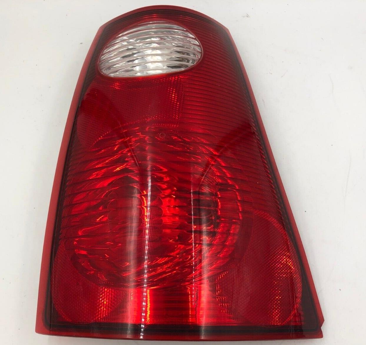 2001-2005 Ford Explorer Passenger Side Tail Light Taillight OEM F03B33022