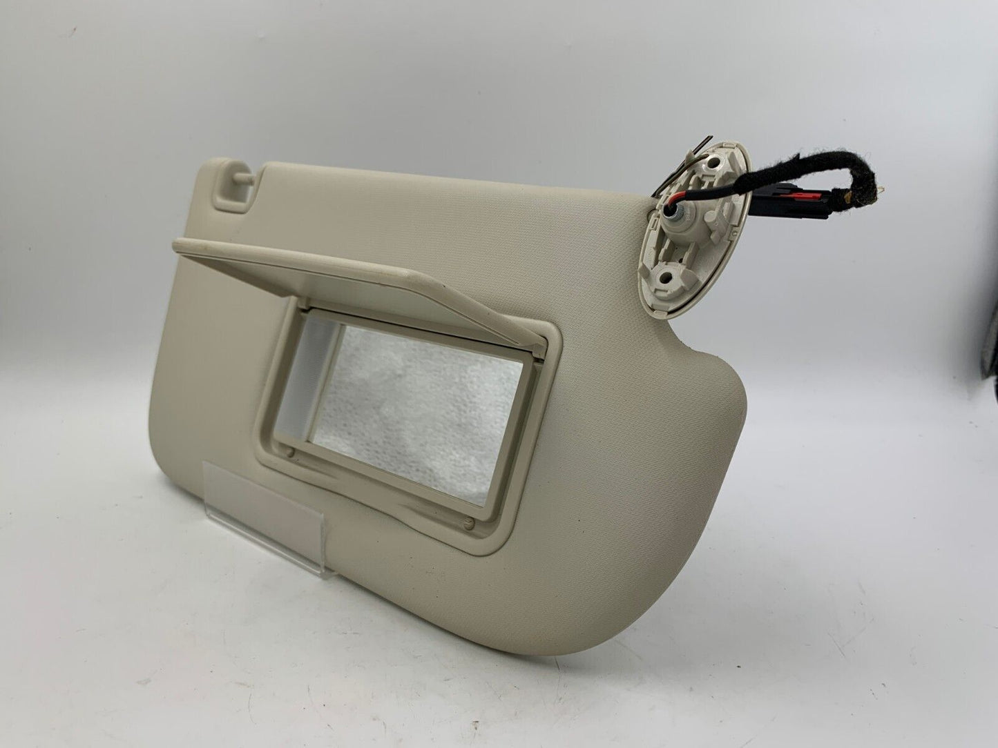 2013-2018 Ford Focus Passenger Sun Visor Sunvisor Ivory Illumination F03B02040