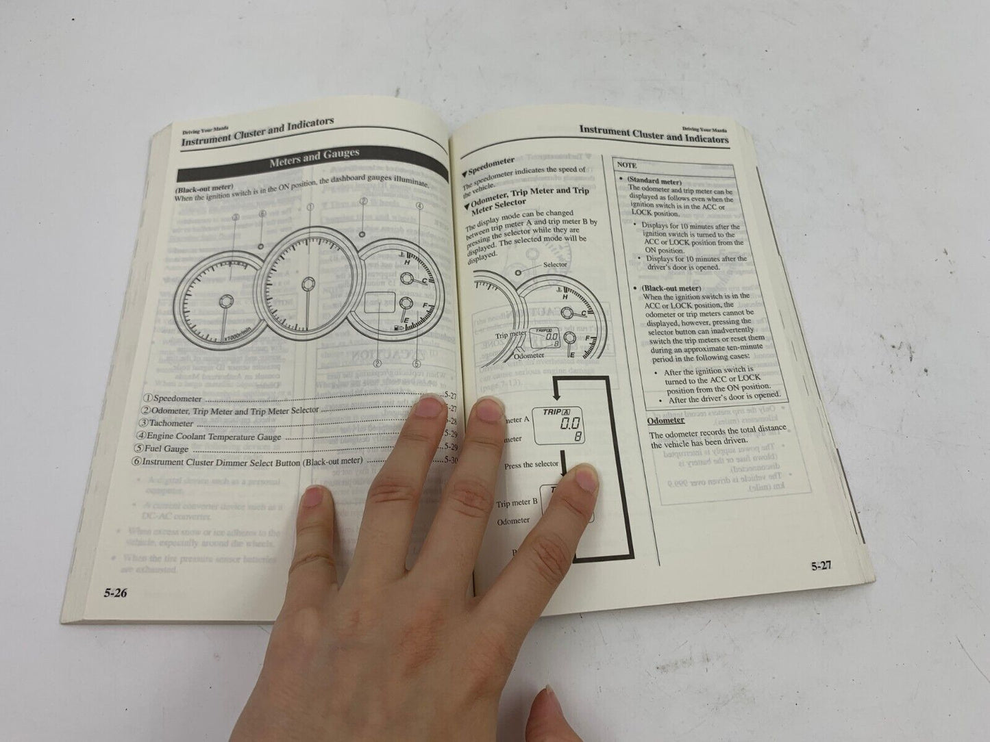 2004 Mazda 3 Owners Manual OEM F03B25034