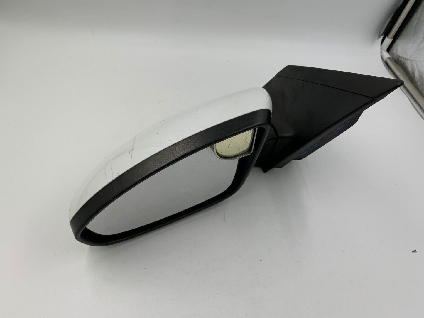 2011-2016 Chevrolet Cruze Driver Side View Power Door Mirror White OEM G02B17069