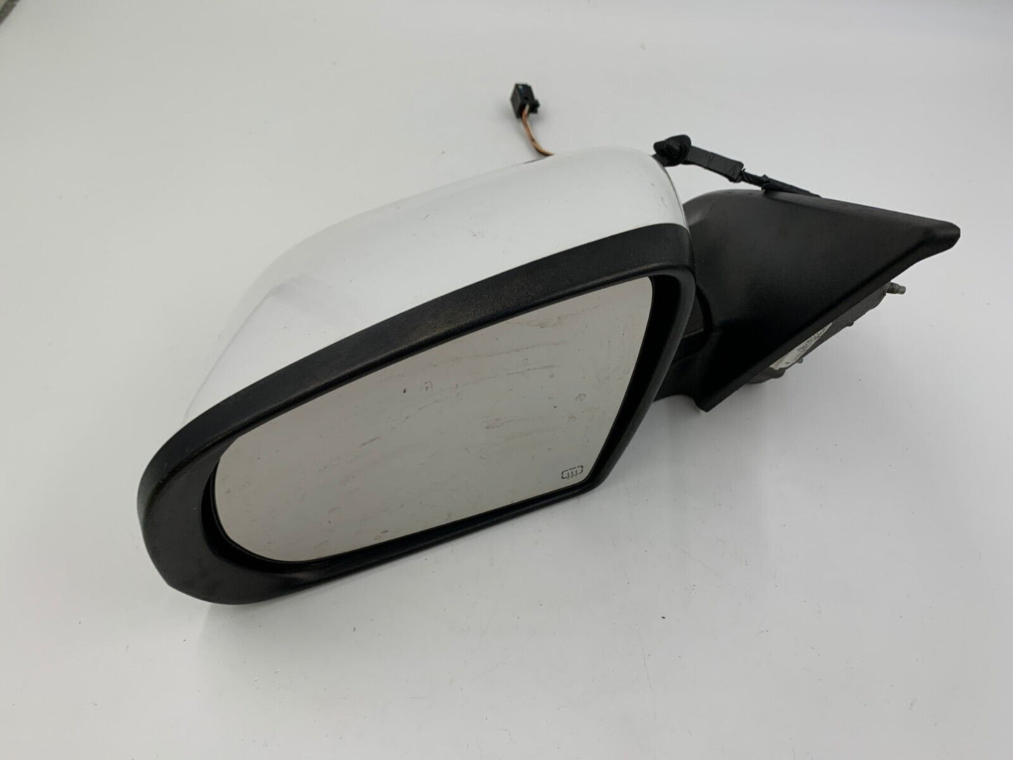 2014-2021 Jeep Cherokee Driver Side View Power Door Mirror White G02B17070