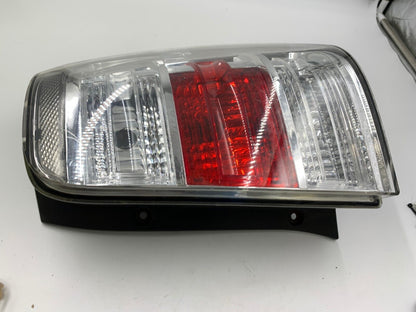 2008-2011 Mercury Mariner Driver Side Tail Light Taillight OEM G01B03026