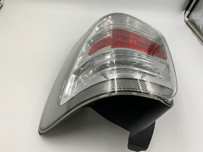 2008-2011 Mercury Mariner Driver Side Tail Light Taillight OEM G01B03026