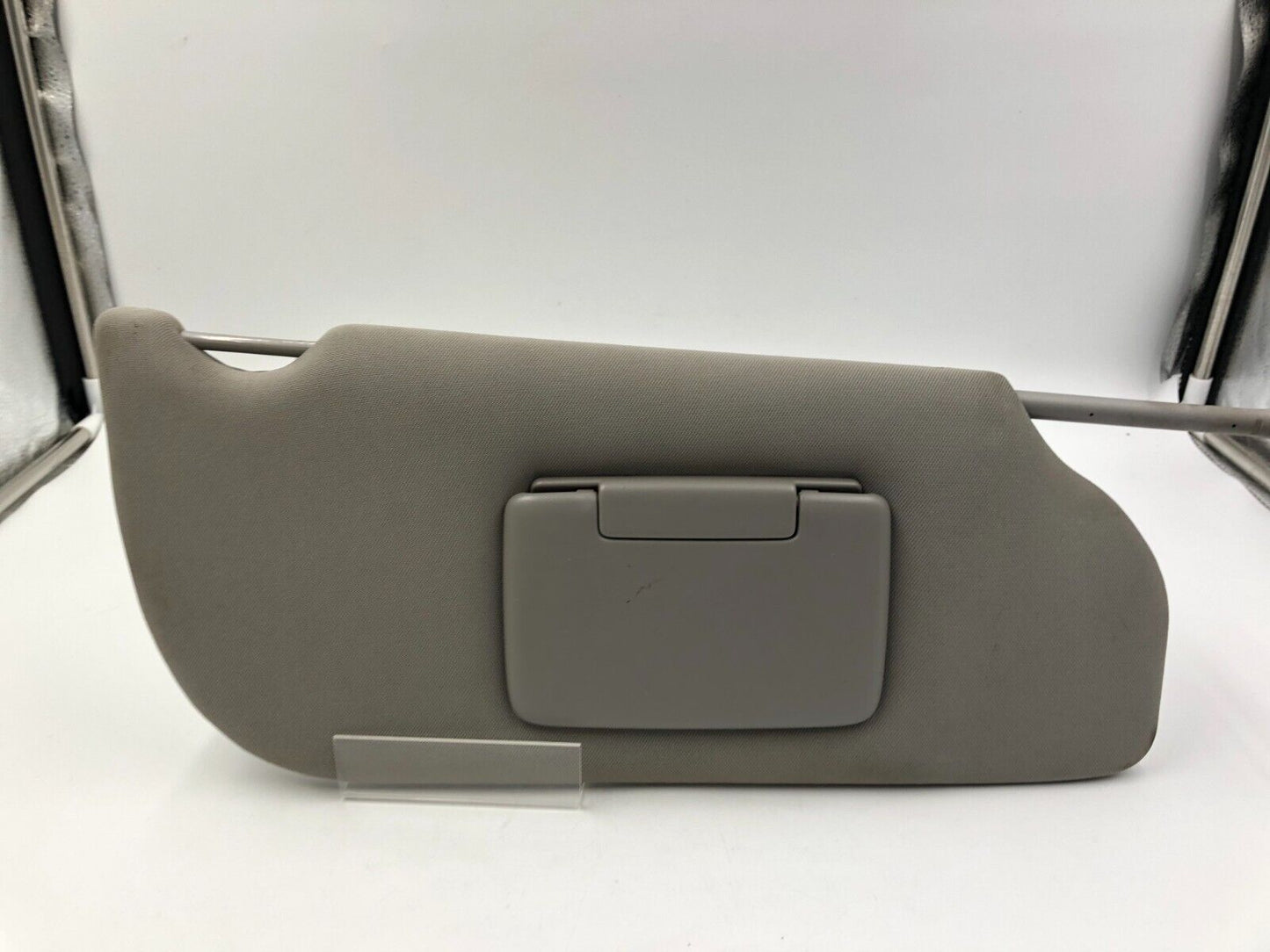 2005-2009 Chevy Uplander Montana Passenger Sunvisor Sun Visor Gray OEM G01B47055